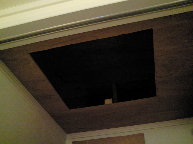 自分流快適生活 Diy 一階天井に点検口取り付け